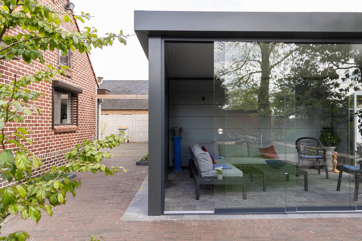 Glass Wall 8